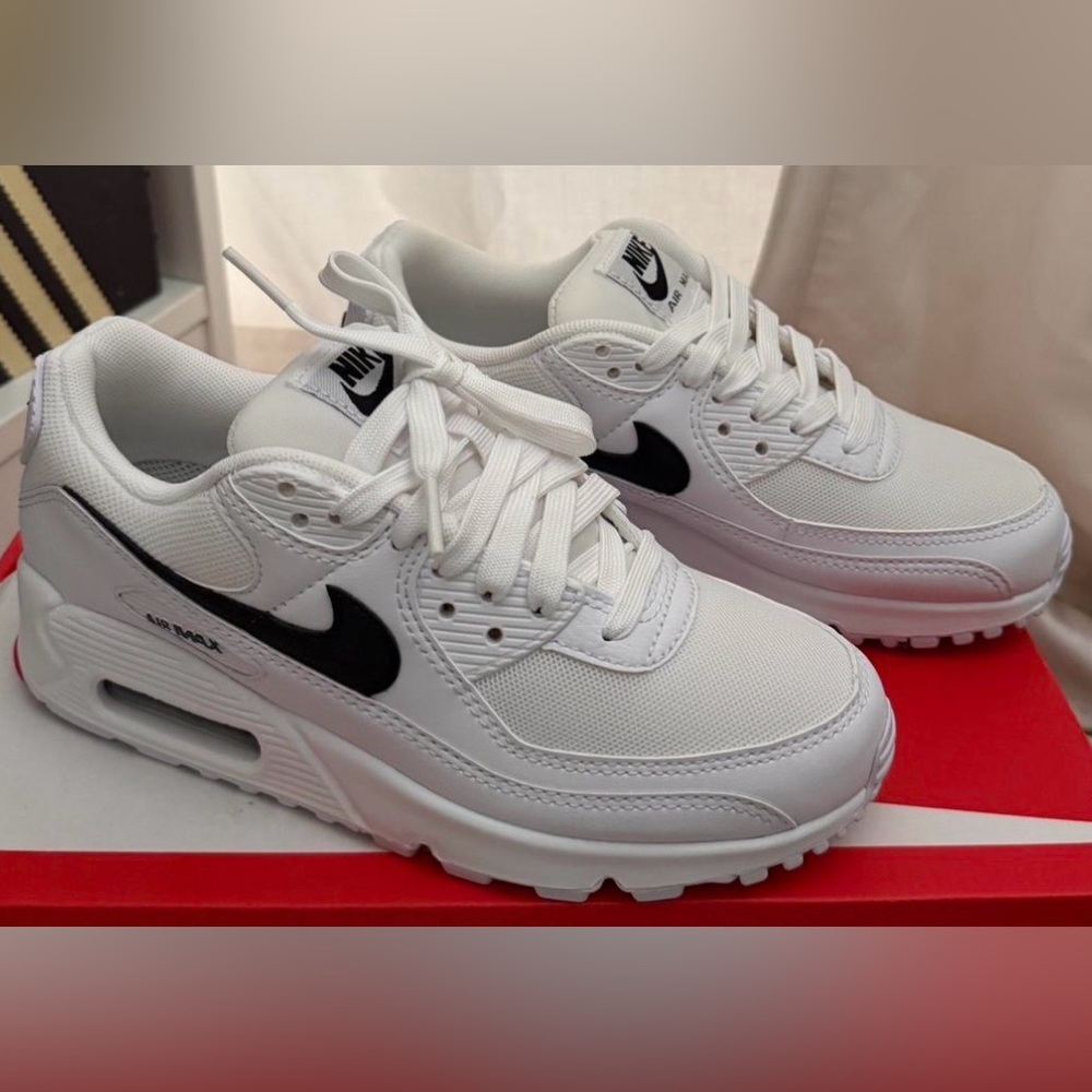 Nike Air Max 90 White with Black Swoosh -NEW
